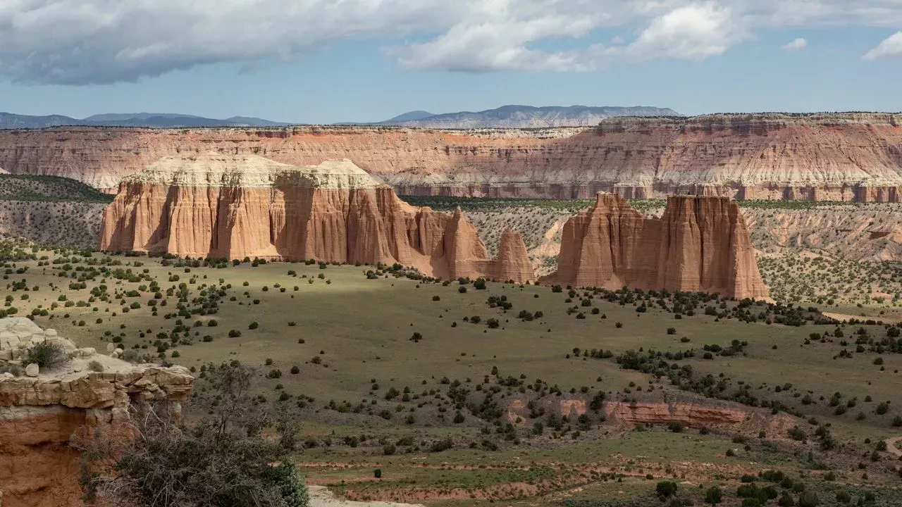 Ausblick auf das Cathedral Valley.