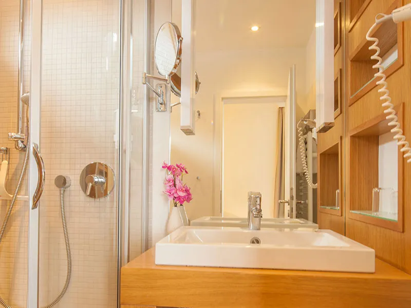 Badezimmer im Giebelhaus Hotel Erholung