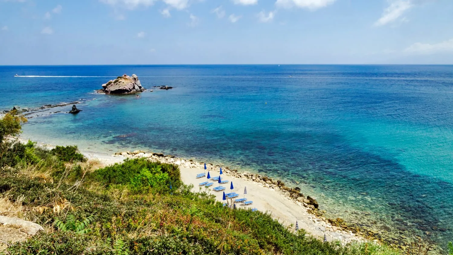 Strand Nähe dem Bad der Aphrodite in Polis auf Zypern