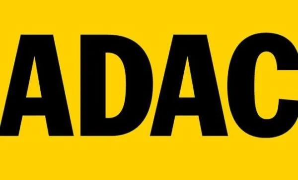 ADAC Logo – auch eine Option für Ihre Hundehaftpflicht