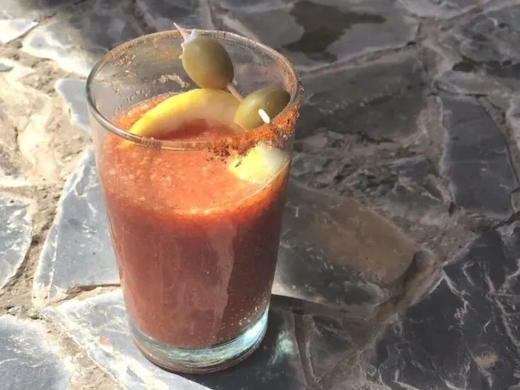 Agafay Virgin Bloody Marys für eine Menschenmenge