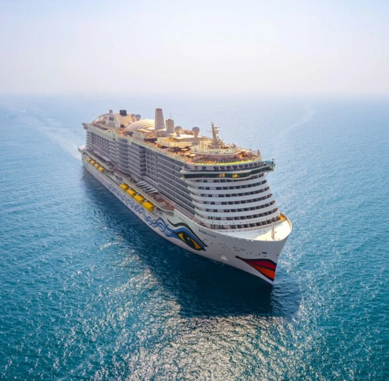 AIDAcosma auf dem Meer