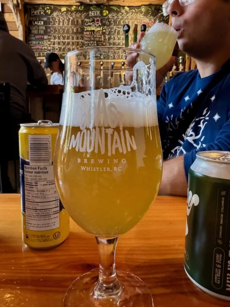 Als Tipp: Im Anschluss könnt Ihr Euch im nicht weit entfernten Mountain Brewhouse mit ein paar lokalen Craft Biersorten verwöhnen lassen.