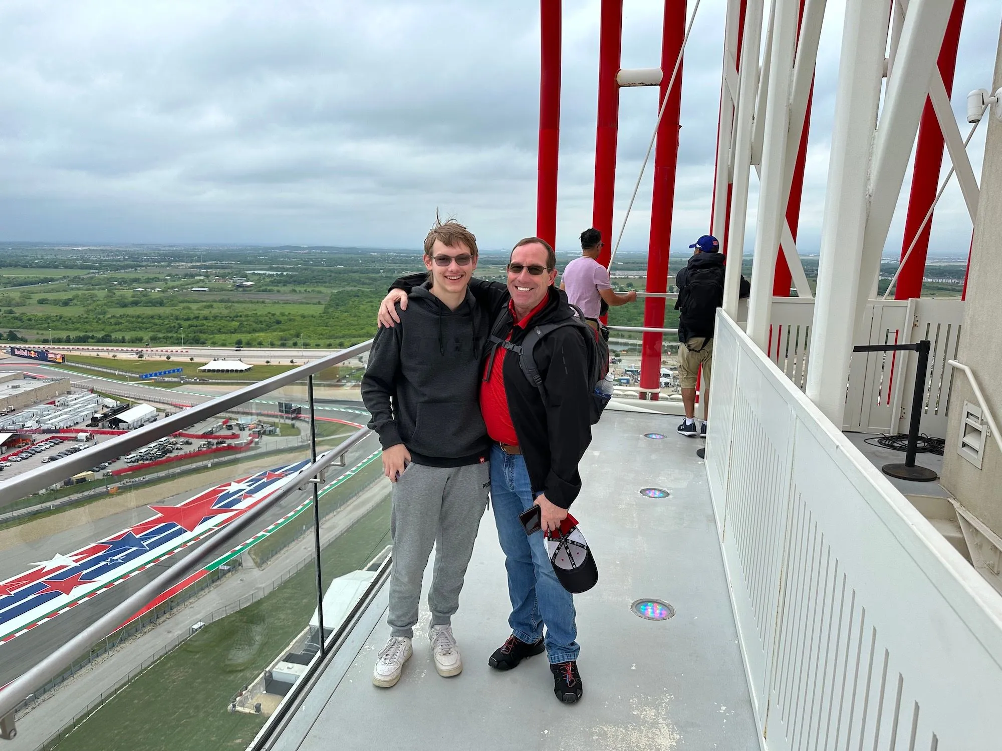 Andrew und der Autor beim MotoGP 2023 am Circuit of the Americas