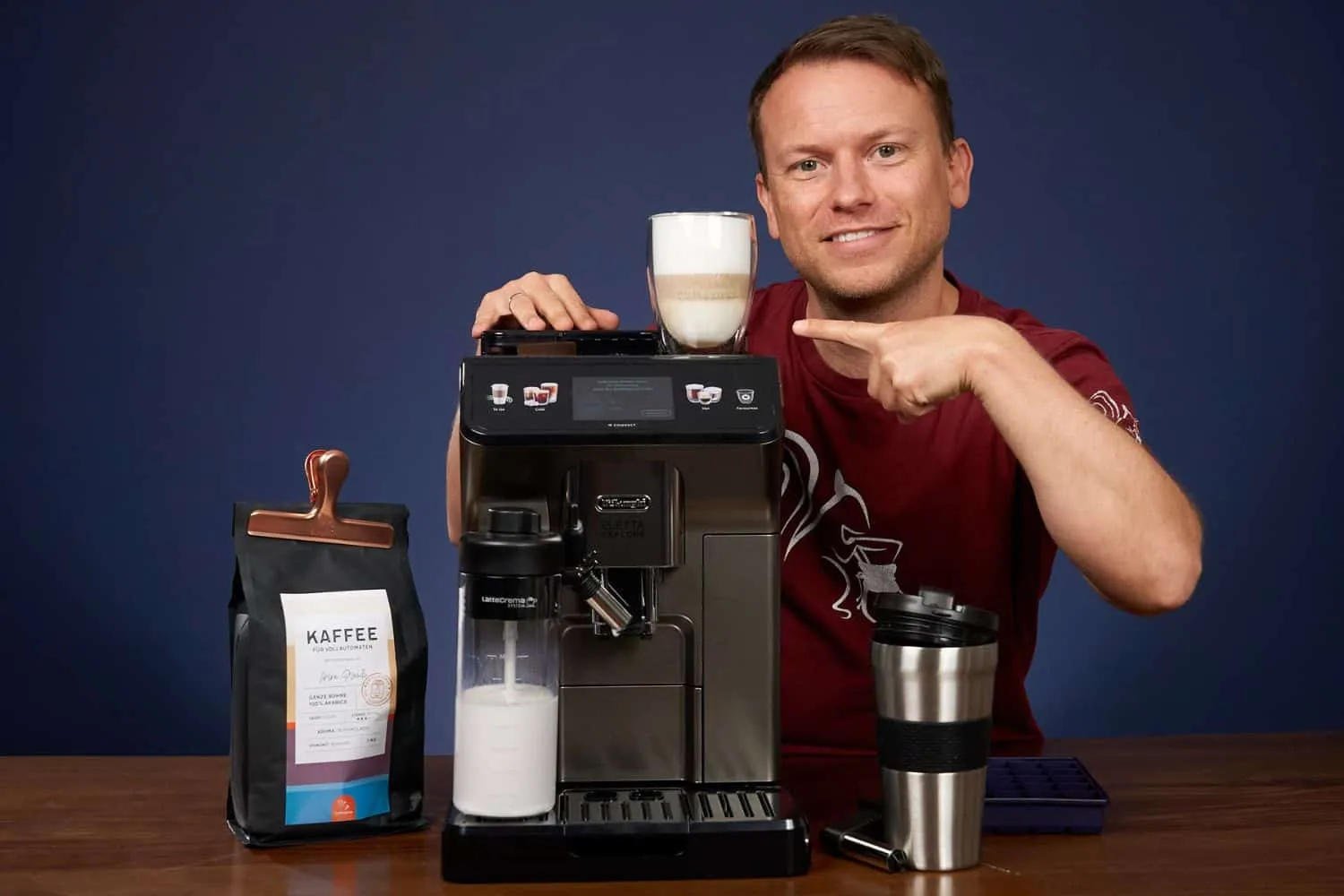 Arne mit DeLonghi Eletta Explore – Ein Experte von Shock Naue testet Kaffeevollautomaten