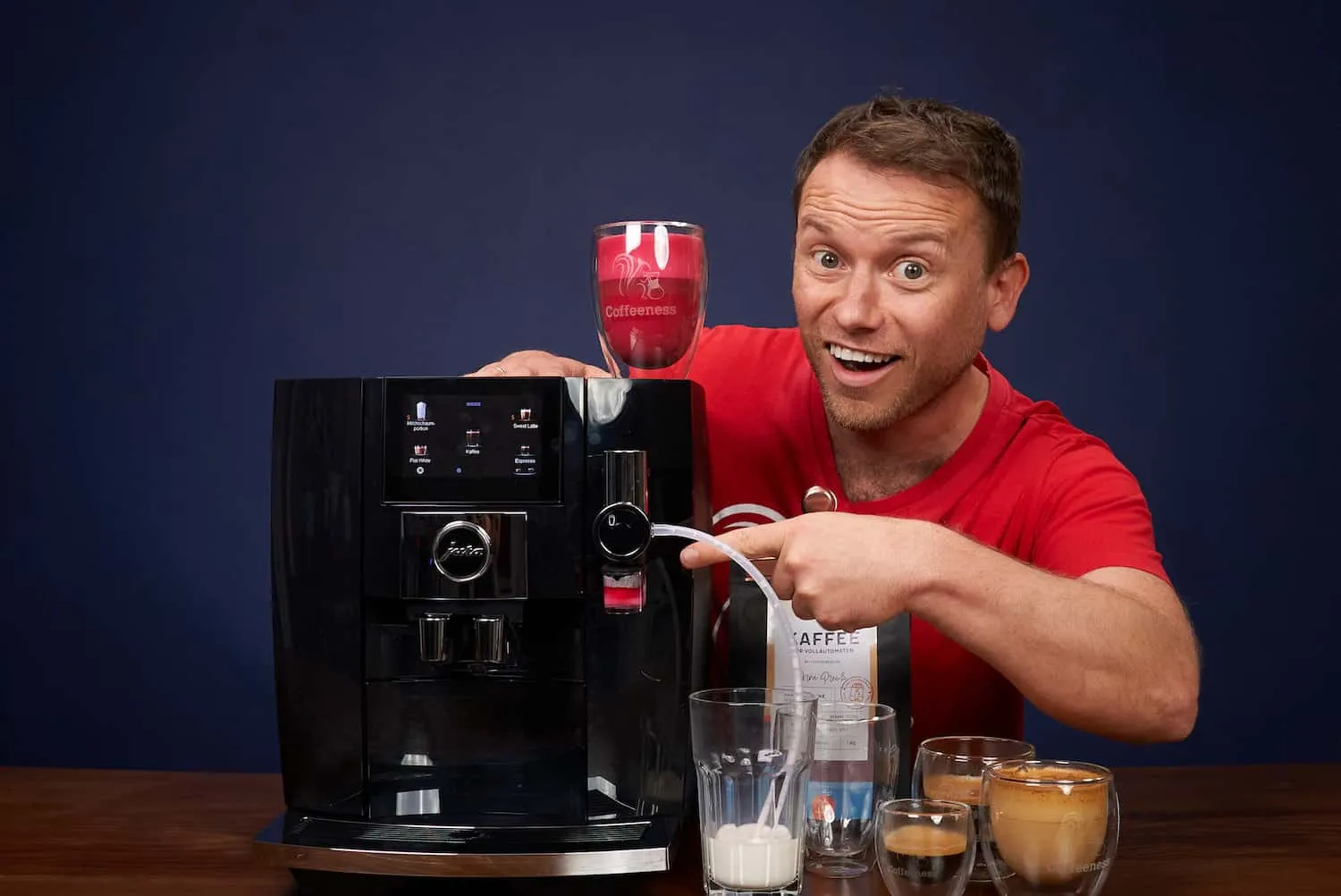 Arne Preuss testet den Jura J8 Twin Kaffeevollautomat mit Sweet Foam Funktion