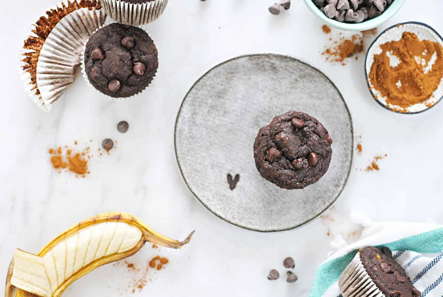 Bananen und Schokolade im Teig