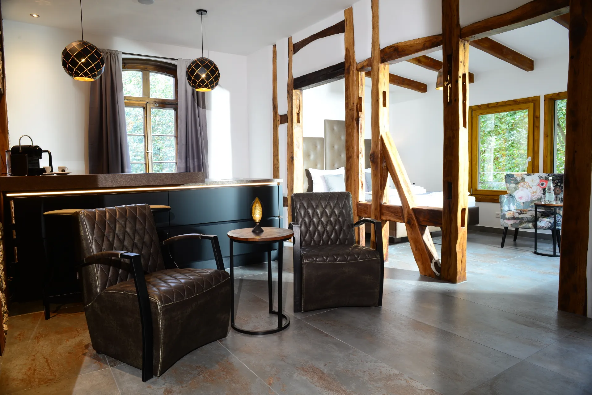 BDSM Ferienwohnung FesselndeWelt mit Spa und Spielzimmer