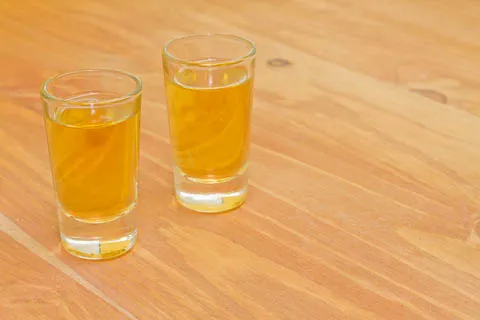 Becherovka, der berühmte tschechische Kräuterlikör aus Karlsbad