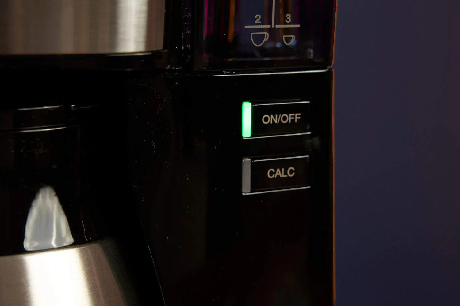 Bedienfeld und Display der Melitta Look V Timer Kaffeemaschine mit Thermoskanne