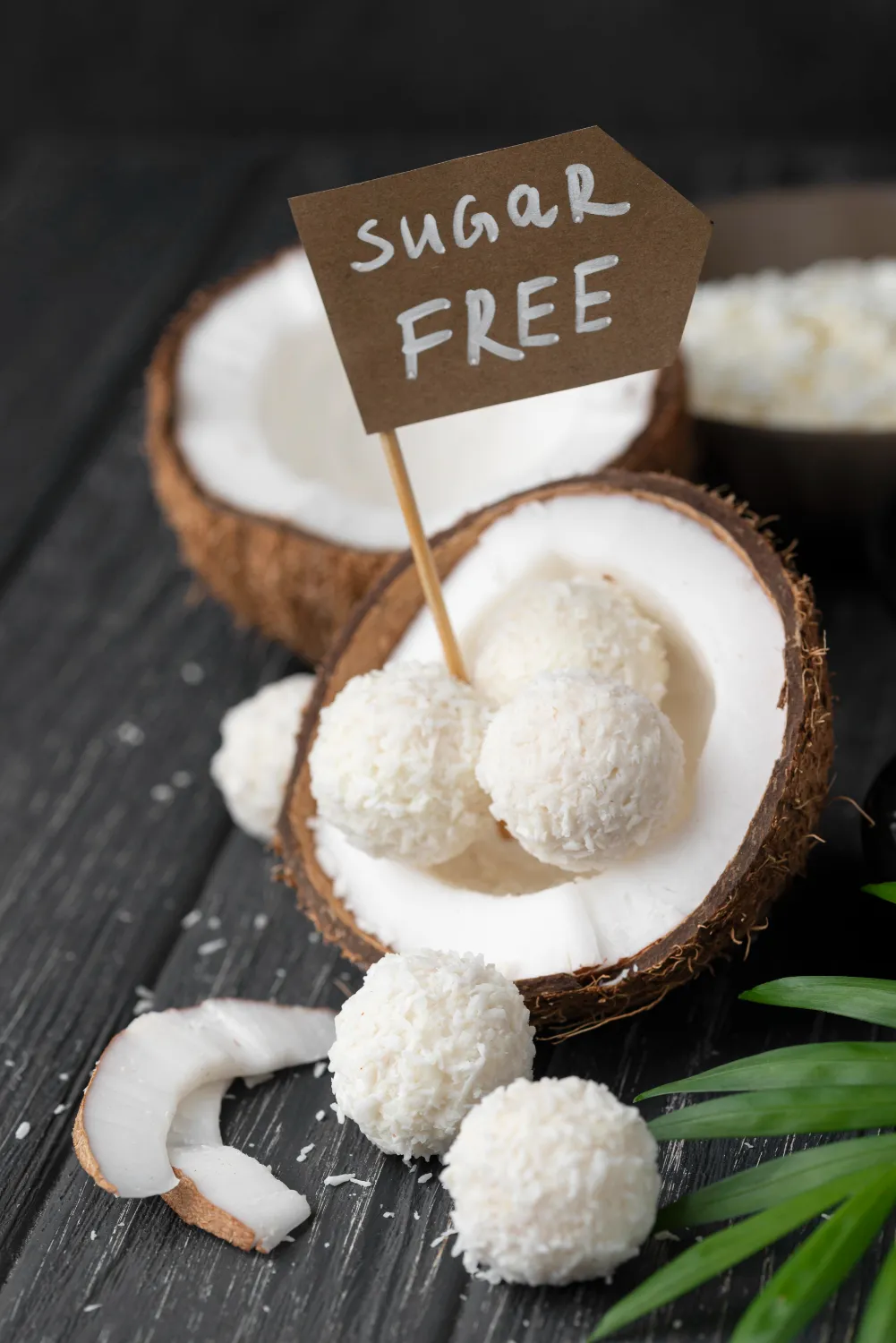 Beispielhafte Mahlzeit bei einer kohlenhydrat- und zuckerfreien Diät mit Fleisch und Gemüse