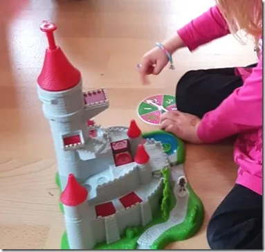 Bibi Blocksberg Schloss Spiel für kreative Kindergeburtstage