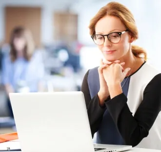 Bildungsurlaub und Fernstudium Symbolbild