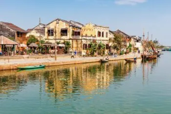 Blick auf die charmanten Häuschen von Hội An, Vietnam