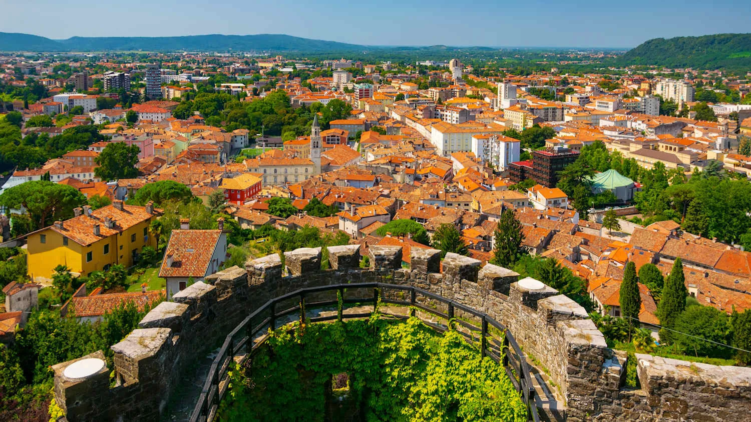 Blick auf die Kulturhauptstadt 2025 Gorizia in Italien