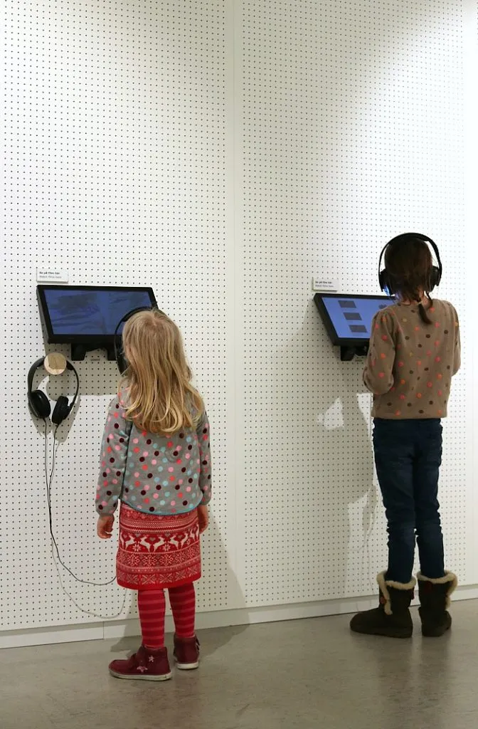 Blick auf ein gemütliches Interieur mit Dekoration