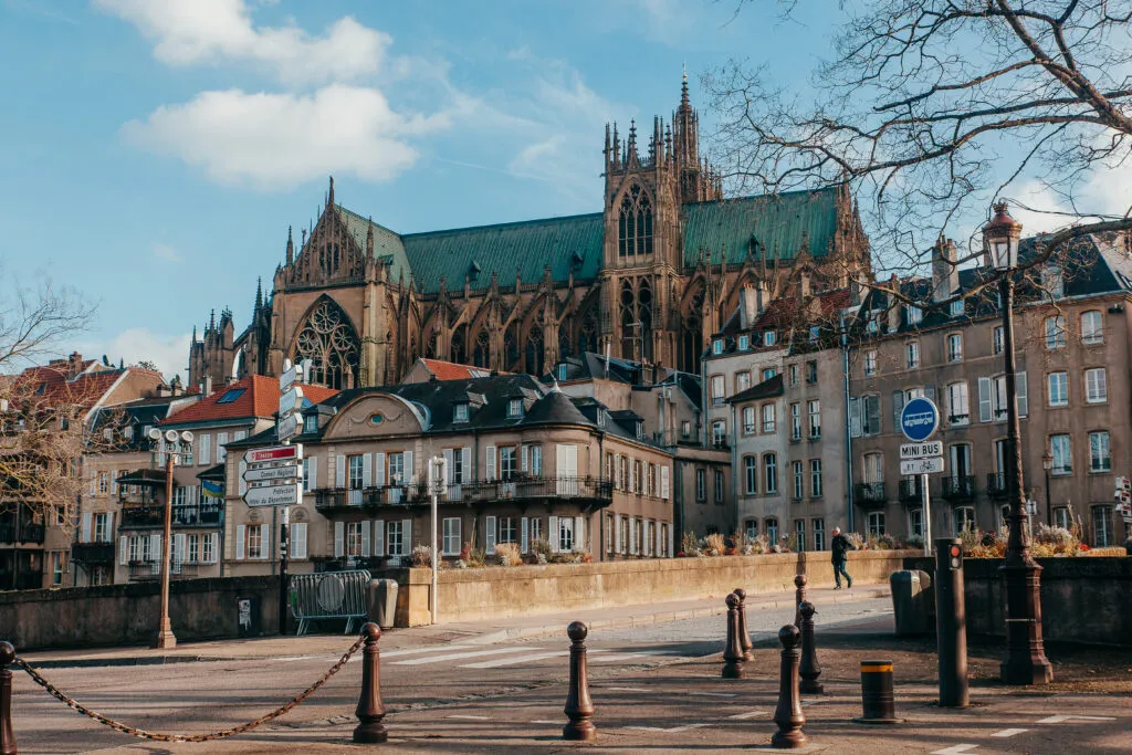 Blick auf Metz mit der Mosel
