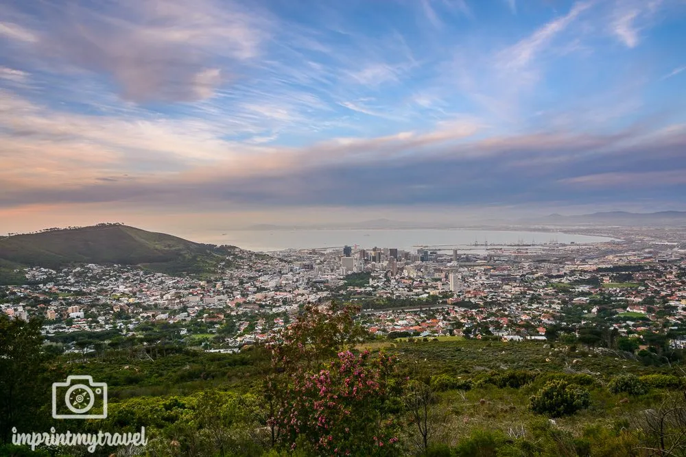 Blick vom Tafelberg auf Kapstadt