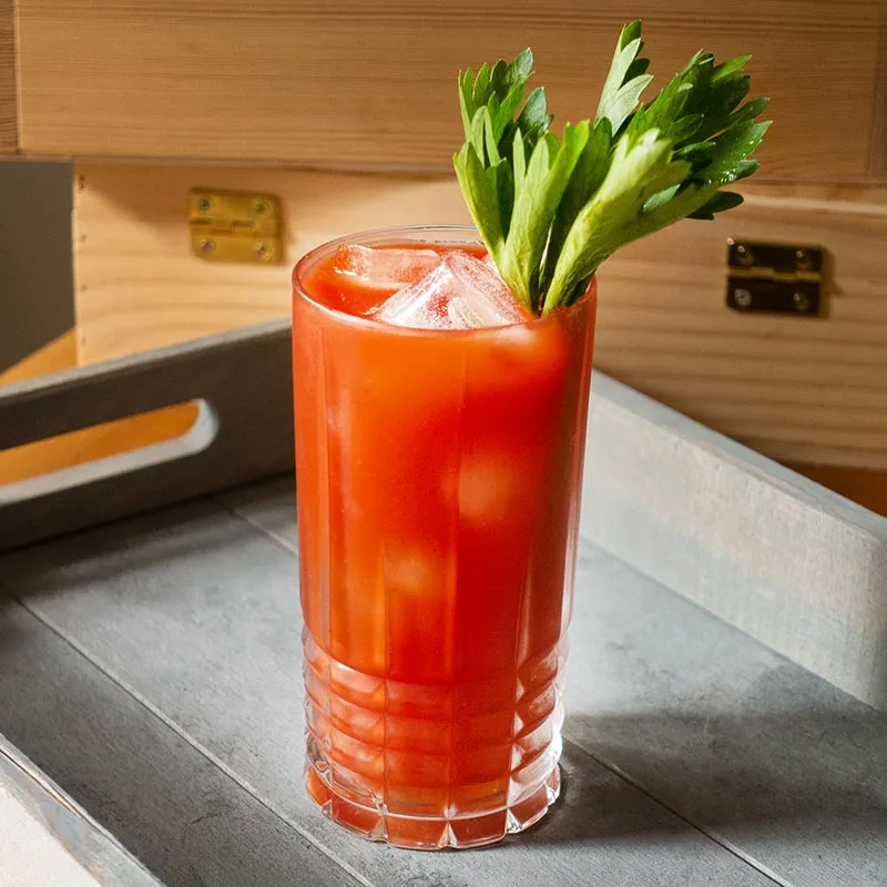 Bloody Mary mit Selleriestrunk