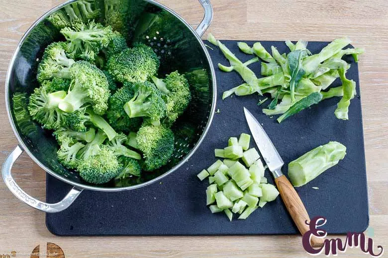 Brokkoli schneiden für die Suppe – Tipps und Tricks