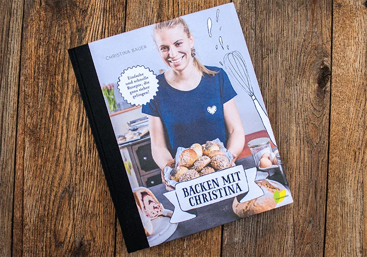 Buchcover von "Backen mit Christina"