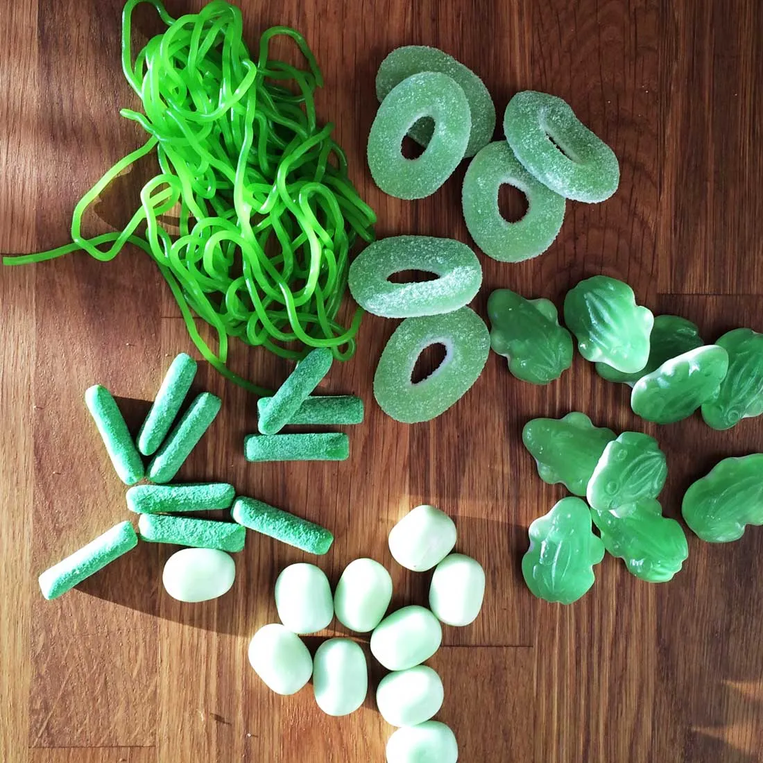 Bunte Tüte in grün