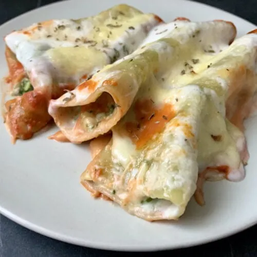 Cannelloni mit Spinat und Ricotta Füllung in der OptiGrill Backschale