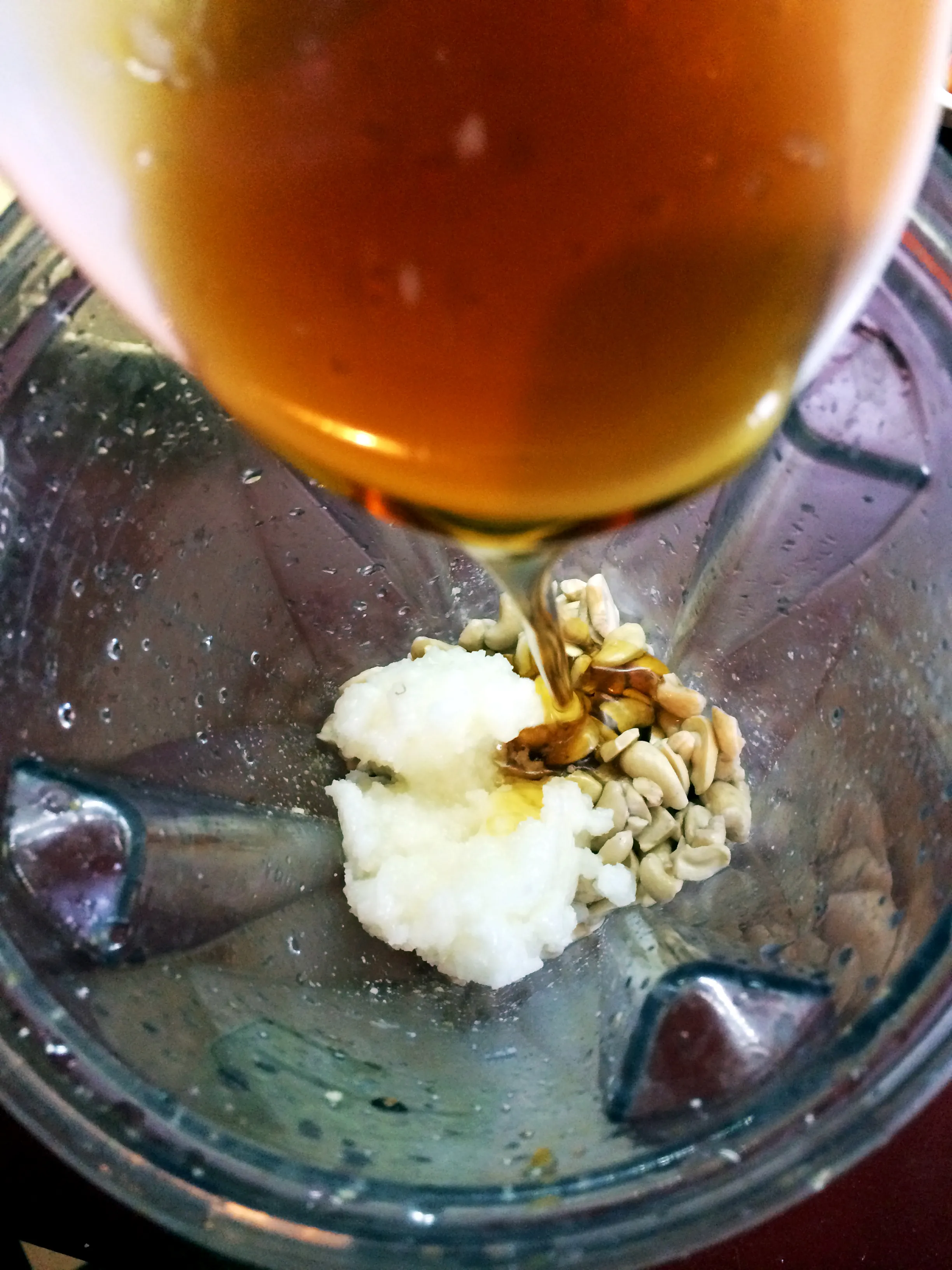 Cashew Creme im Mixer