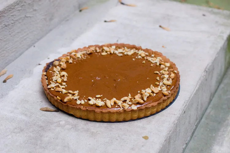 Cashew-Karamell-Ganache-Tarte