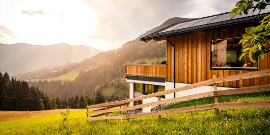 Chalet mit privater Sauna und Zirbenbett unter Sternen