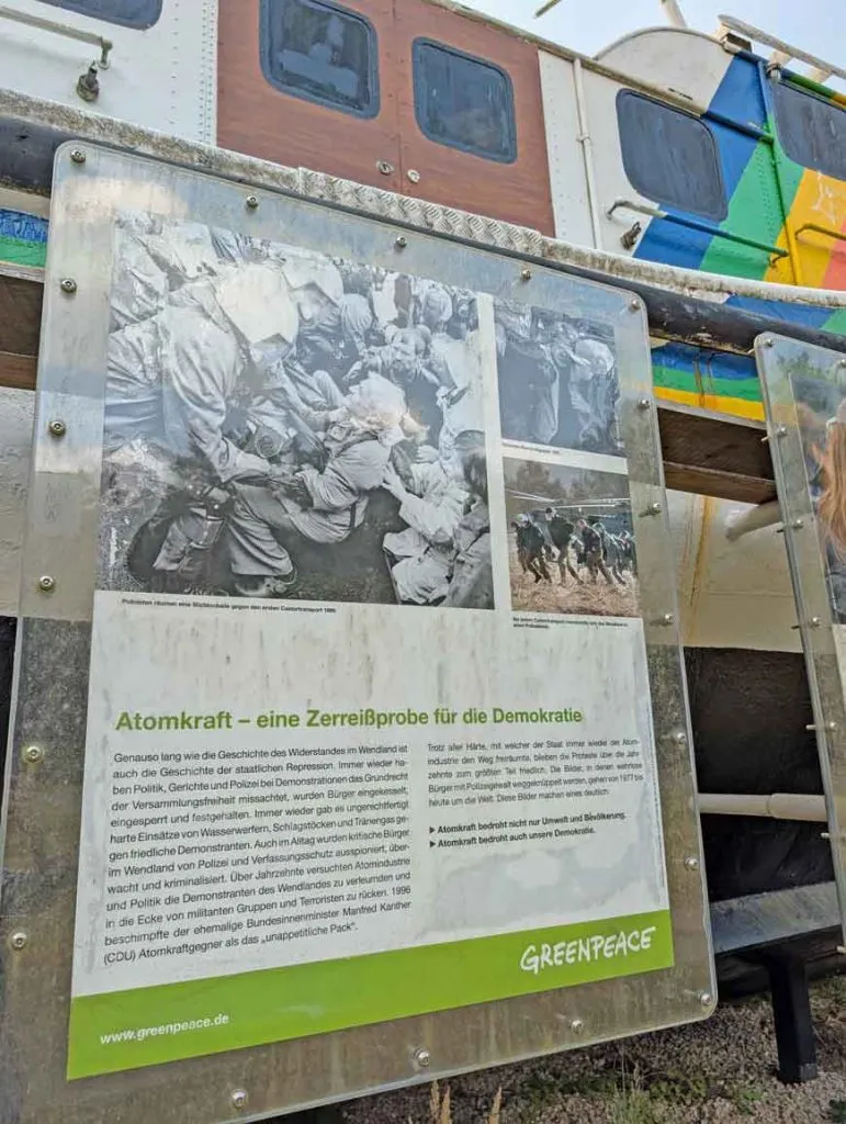 Chronologische Darstellung der Geschichte von Gorleben am Erinnerungsort