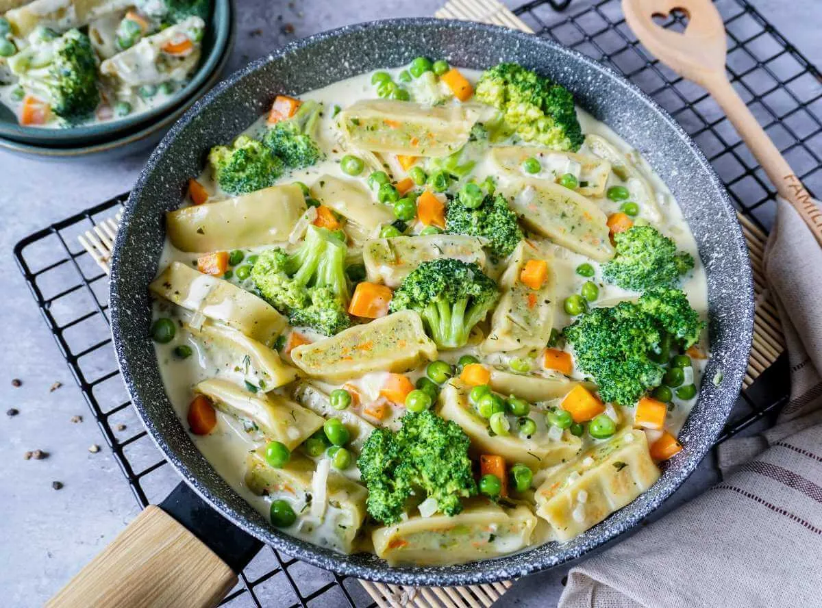 Cremige Maultaschen in Käse-Sahne-Soße