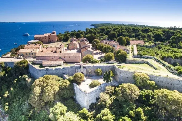 Das imposante Fort Royal auf der Île Sainte-Marguerite