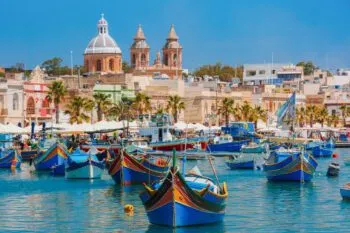 Das malerische Fischerdorf Marsaxlokk, ein beliebter Fotospot auf Malta