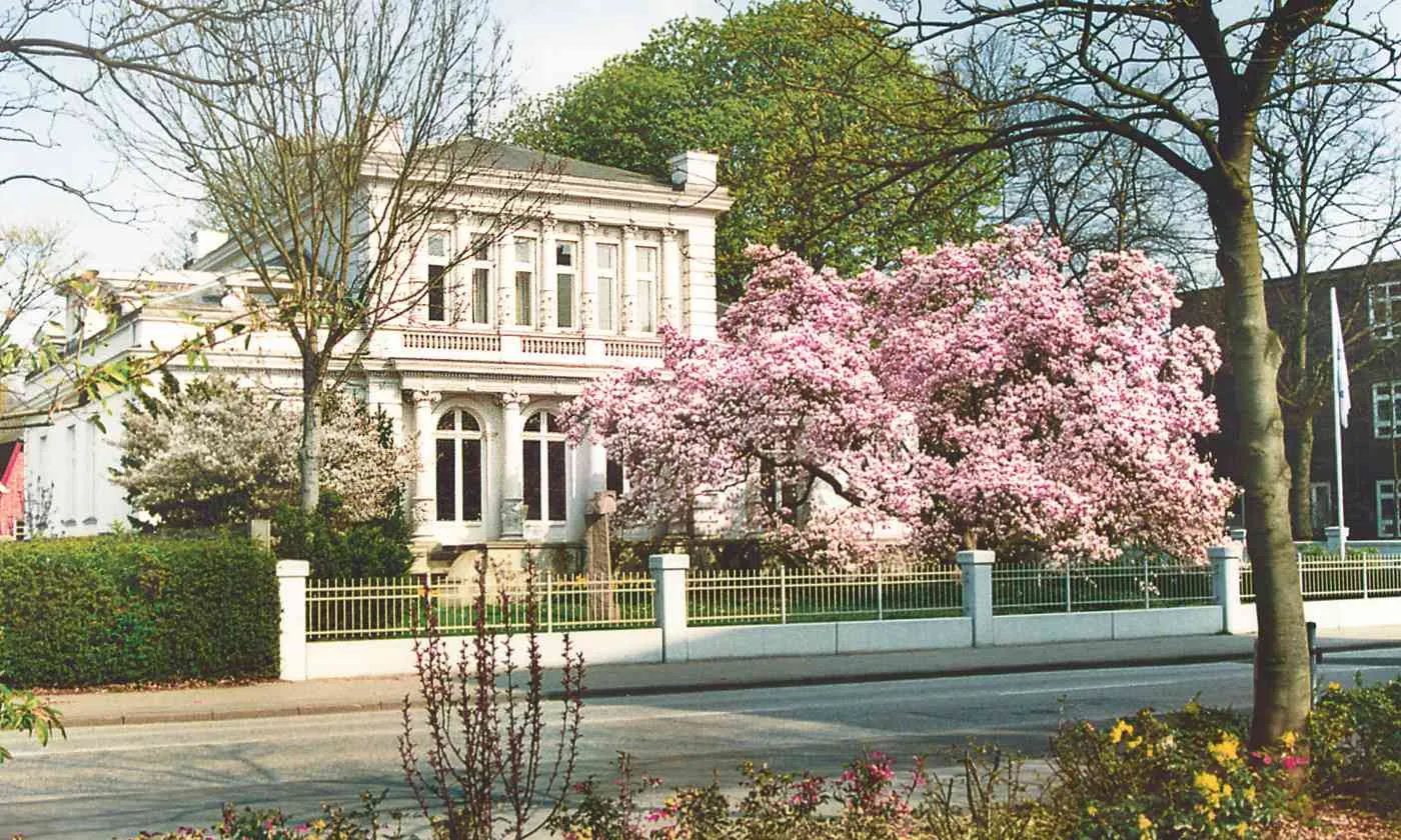 Das Standesamt Elmshorn im Kreis Pinneberg ist ein beliebter Trauort für Brautpaare aus Hamburg und dem Umland.