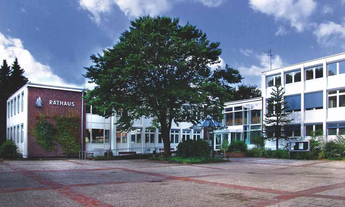 Das Standesamt Halstenbek im Kreis Pinneberg ist ein beliebter Trauort für Brautpaare aus Hamburg und dem Umland.