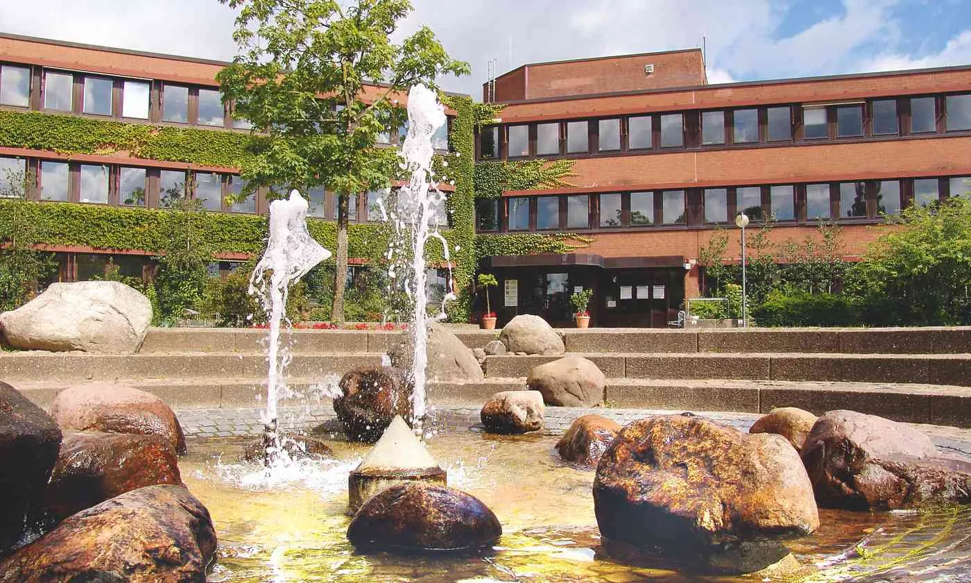 Das Standesamt Quickborn im Kreis Pinneberg ist ein beliebter Trauort für Brautpaare aus Hamburg und dem Umland.