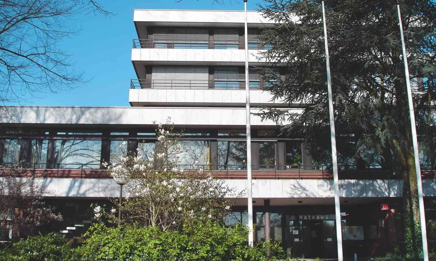 Das Standesamt Uetersen im Kreis Pinneberg ist ein beliebter Trauort für Brautpaare aus Hamburg und dem Umland.