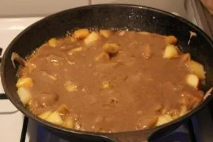 Deckel für 10 Minuten auf die Pfanne legen