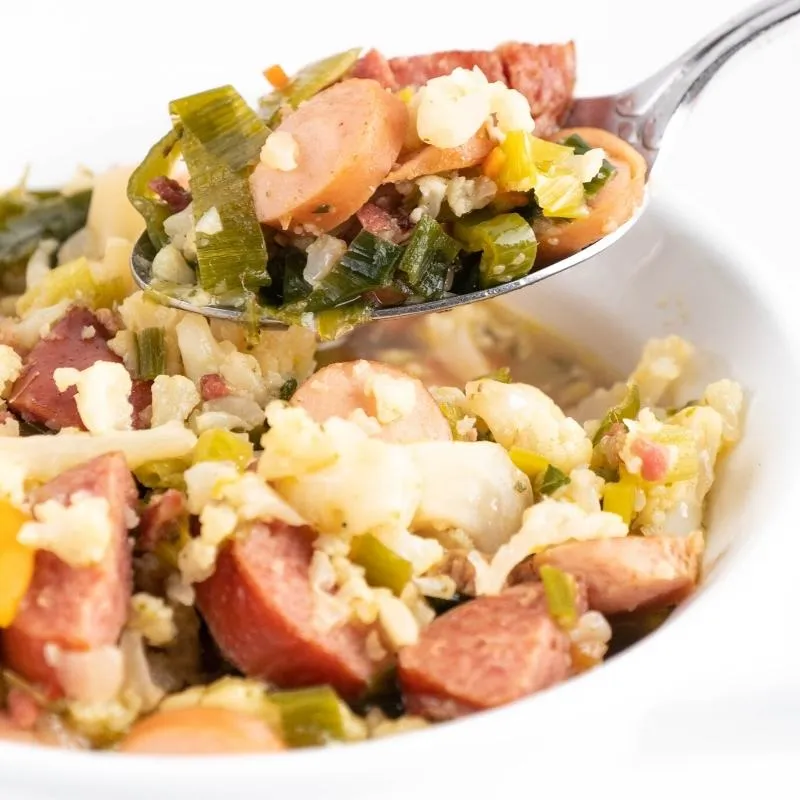 Deftiger Low Carb Würstchen-Eintopf