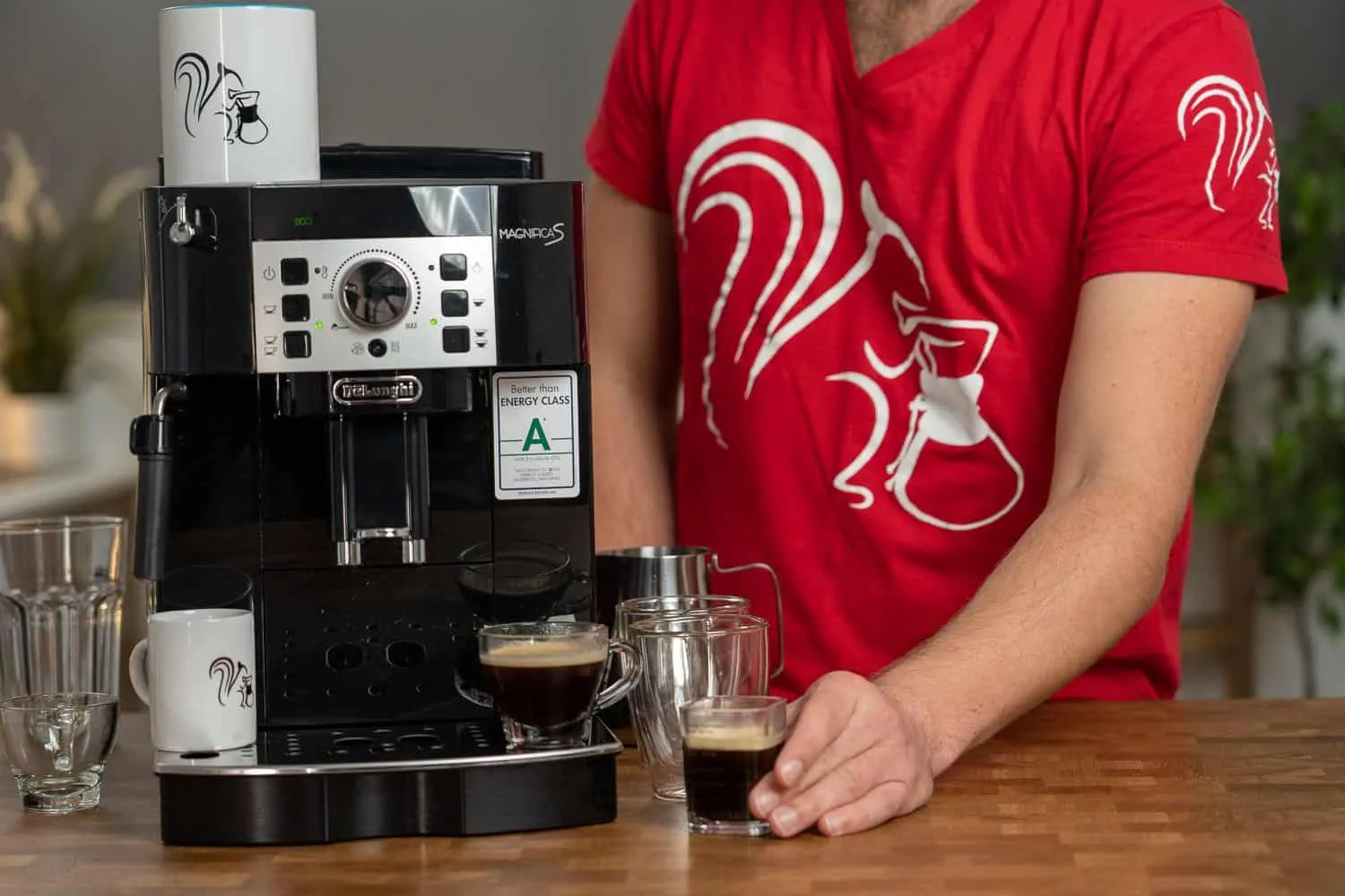 DeLonghi ECAM 22.105.B Espresso Zubereitung