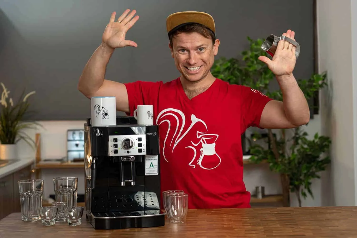 DeLonghi ECAM 22.110.B Arne Hände hoch