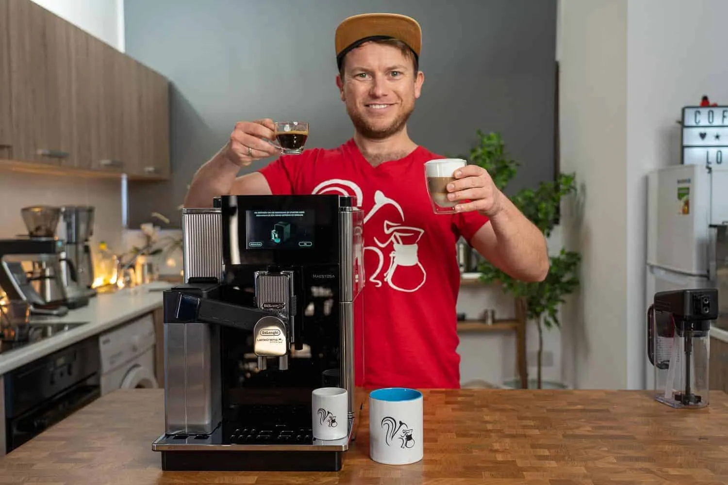 DeLonghi Maestosa Latte Macchiato und Espresso im Vergleich