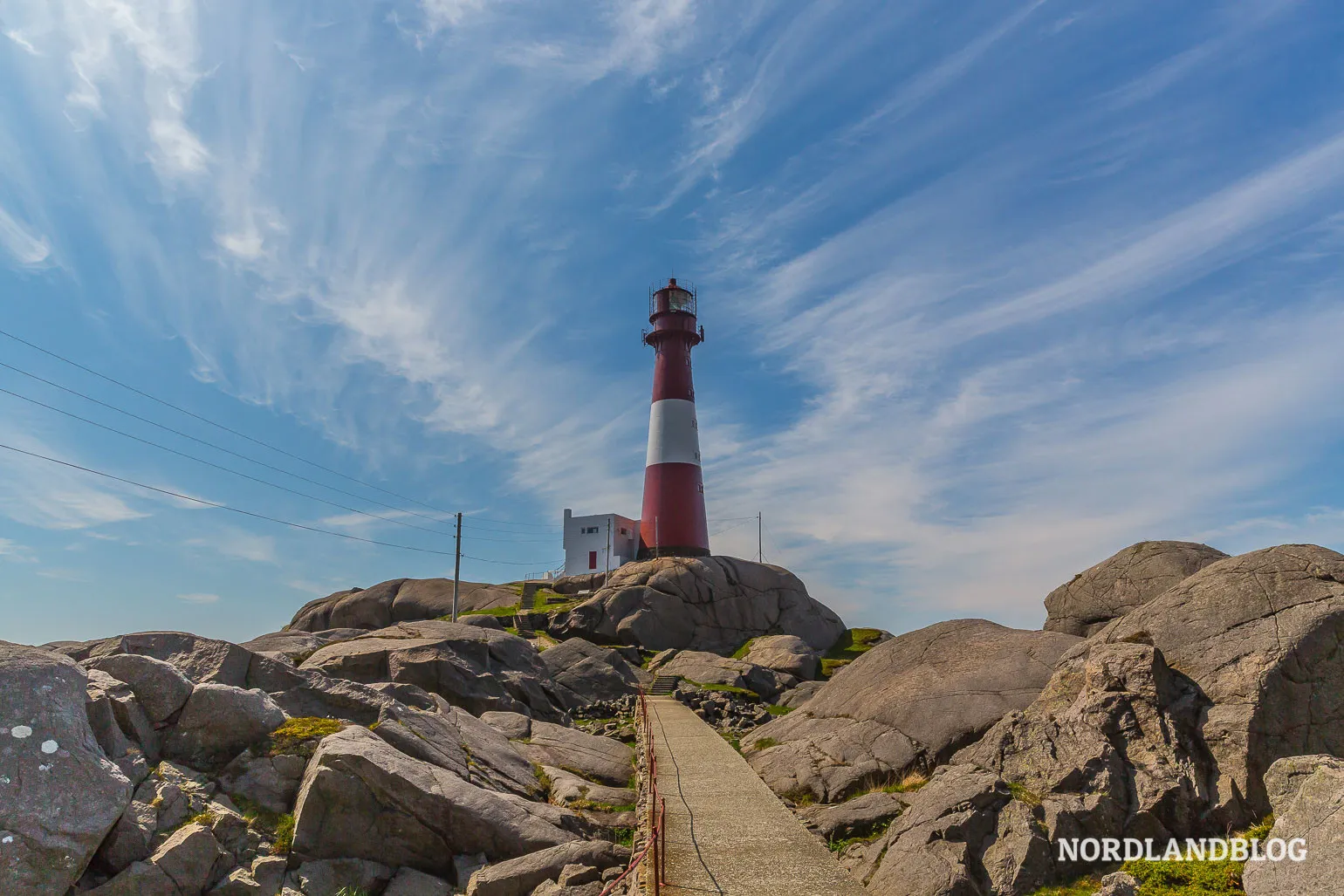 Der historische Leuchtturm Eigerøy Fyr im Naturschutzgebiet Eigerøya bei Egersund, Südnorwegen
