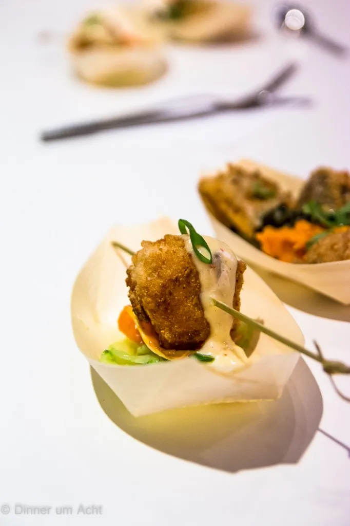 Der neu interpretierte Krabbencocktail von Stefan Marquard, zubereitet mit AEG Küchentechnik auf der IFA