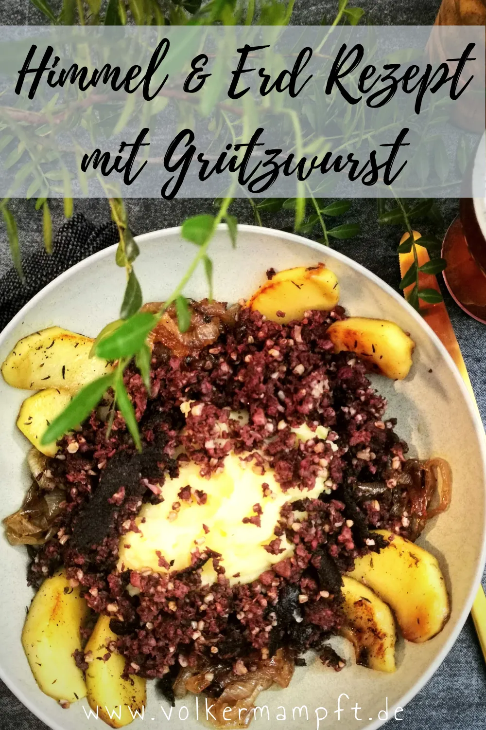 Deutsches Rezept Himmel und Erde mit knuspriger Grützwurst und Äpfeln