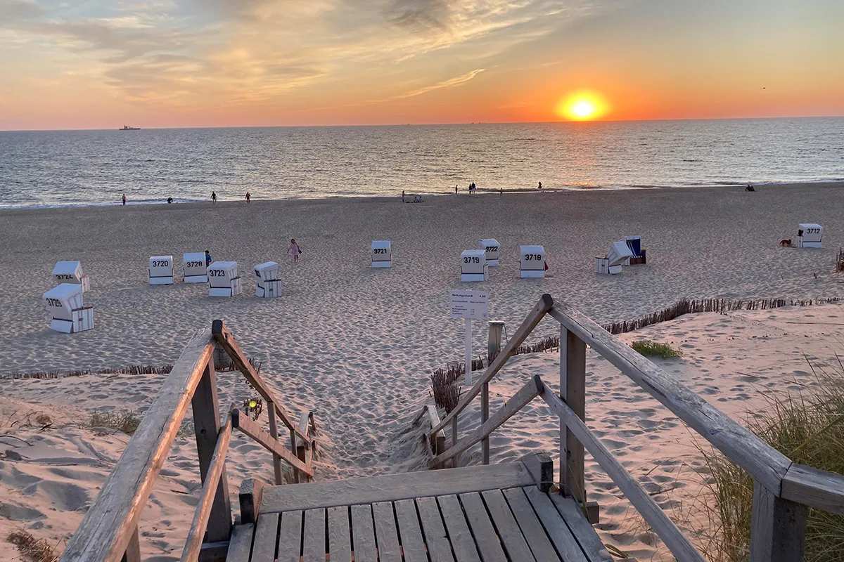 Die grandiosen Sonnenuntergänge auf der Insel zählen definitiv zu den Sylt Highlights