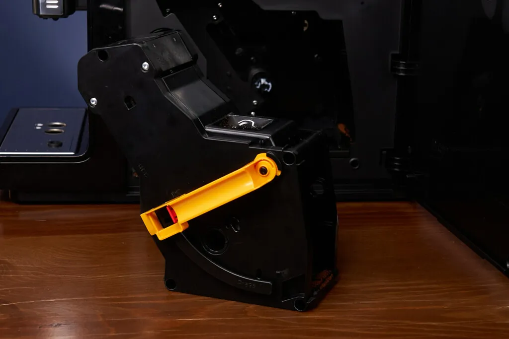 Die herausnehmbare Brühgruppe des Miele CM 5310 Silence.