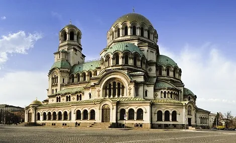 Die prächtige Alexander-Newski-Kathedrale in Sofia, Bulgarien, ein Highlight für Kulturreisende mit kleinem Budget