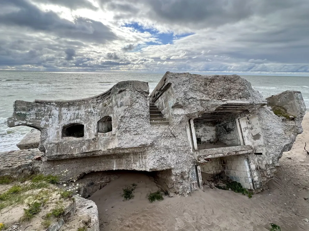 Die Sowjetbunker von Liepaja sind ein beeindruckendes Zeugnis der Vergangenheit und ein beliebtes Ziel für Geschichtsinteressierte.